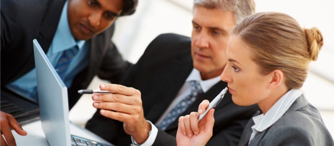 50 errores d eun emprendedor.3.-No dedicarse a su propio negocio