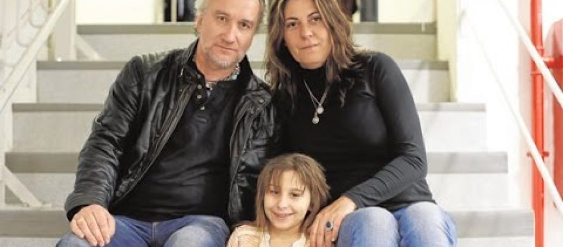 Estafas. Padres Nadia